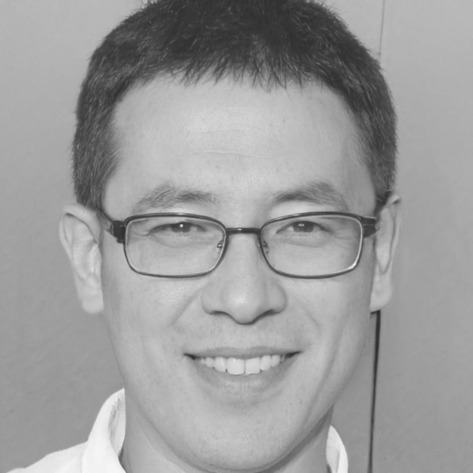 Silas Pemberton, senior financial educator